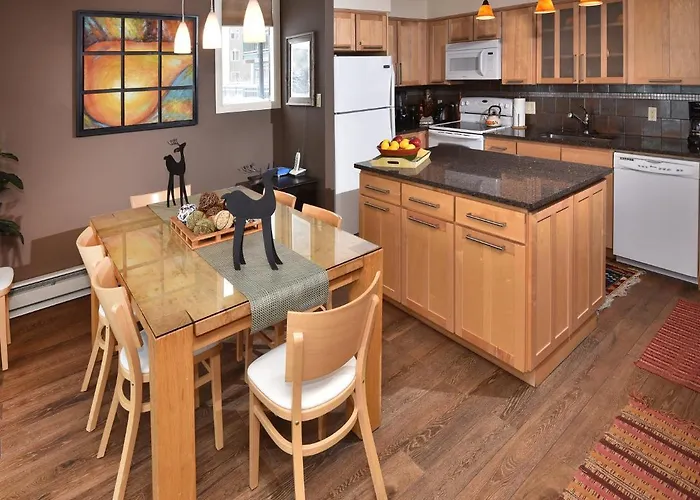 Vantage Point 101 Condo