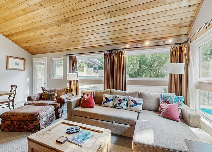 Remodeled 2 Bedroom East Vail Condo 6G With Hot Tub Market Free Shuttle